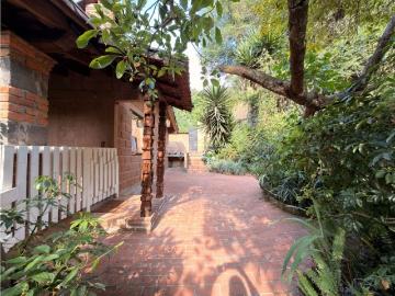 CASA COPORITO | AMUEBLADA | JARDÍN | VALLE DE BRAVO