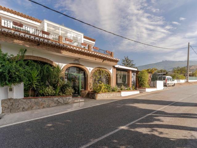 Casa Cortijo a la venta en La Garnatilla