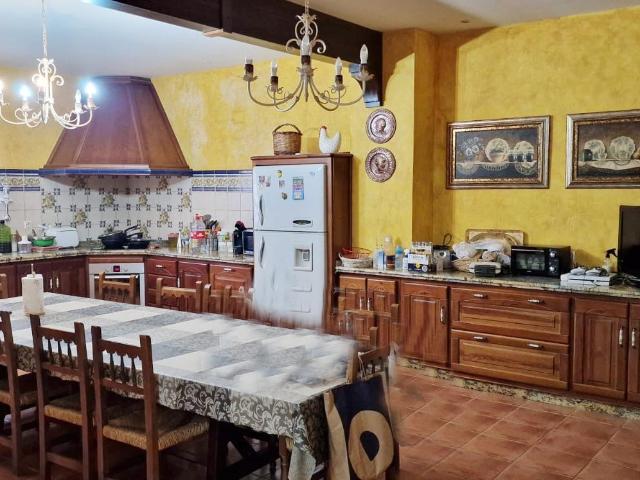 CASA CORTIJO EN FINCA RÚSTICA DE 756 ha CON COTO DE CAZA Y GANADERÍA SIERRA SUR SEVILLA