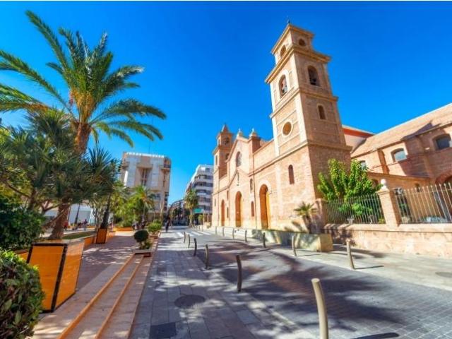 CASA DUPLEX EN TORREVIEJA