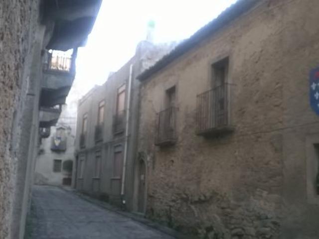Casa da ristrutturare vicino al Castello