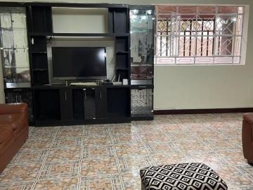 Casa de m de pisos en Villa Maria del Triunfo
