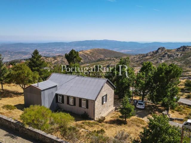 Casa de Montanha T4 com Aptidão para Turismo Habitável. 110m² Covilhã Conceição