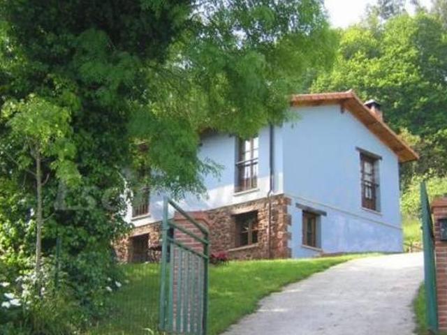 Casa de Aldea La Pumarada y Casa Rural Lolo
