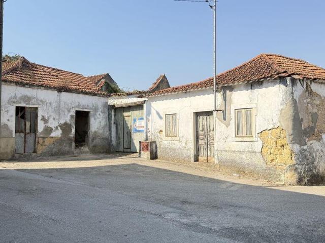 Casa de aldeia T3 em Abitureiras de 40,00 m²