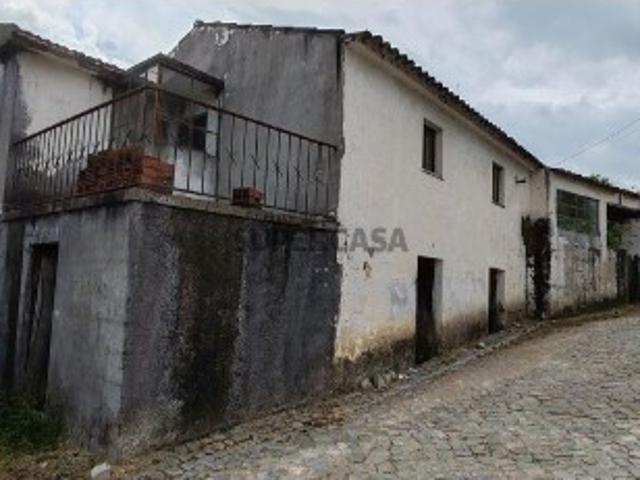 Casa de aldeia T2 em Troviscal de 82,00 m²