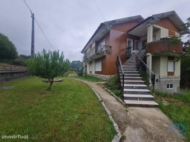 Casa de aldeia T5 em Nogueira, Meixedo e Vilar de Murteda de 150,00 m2