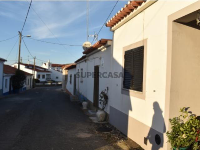 Casa de aldeia com dois quartos, uma casa de banho e cozinha em Graça de padrões
