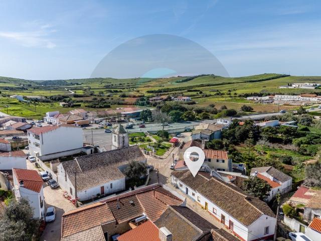 Casa de aldeia com quintal, no centro da Raposeira Vila do. 54m² Vila do Bispo e Raposeira