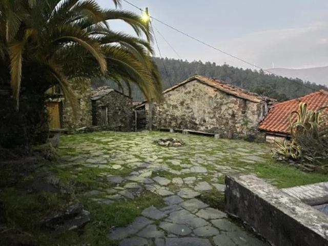 Duas Casa de Aldeia de Xistos
