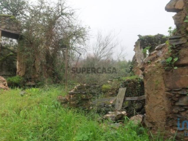 Casa de aldeia em Lousã e Vilarinho de 160,00 m²