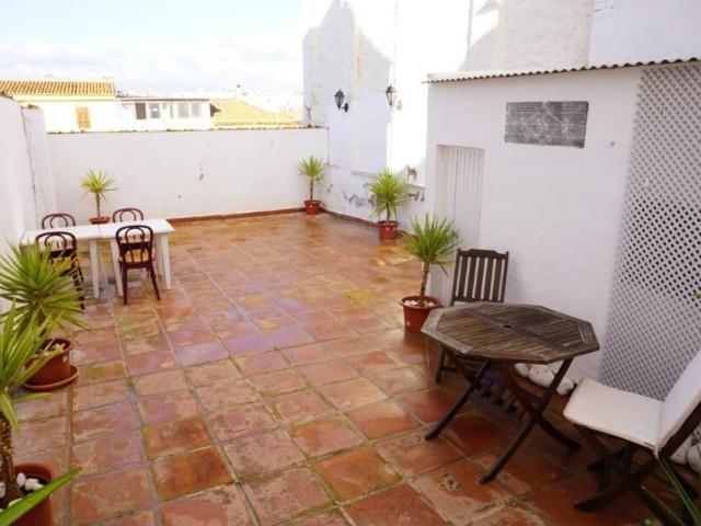 Casa de alquiler en Velez Malaga reformada con 3 dormitorios de 200 m2 centro