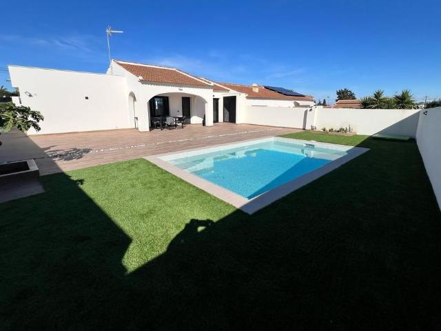 Casa de alto standing de 110 m2 en venta Torrevieja, Comunidad Valenciana