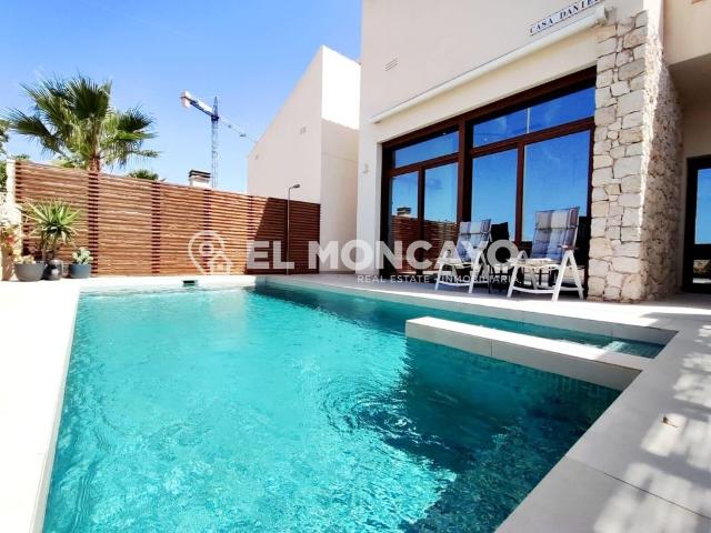 Casa de alto standing de 127 m2 en venta Benijófar, España