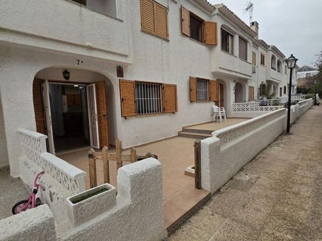 Casa de alto standing de 140 m2 en venta Playas de Orihuela, España