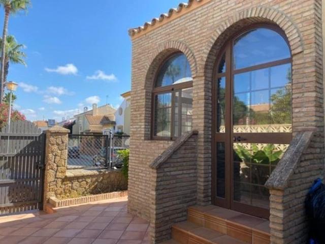Casa de alto standing de 158 m2 en venta Rota, España