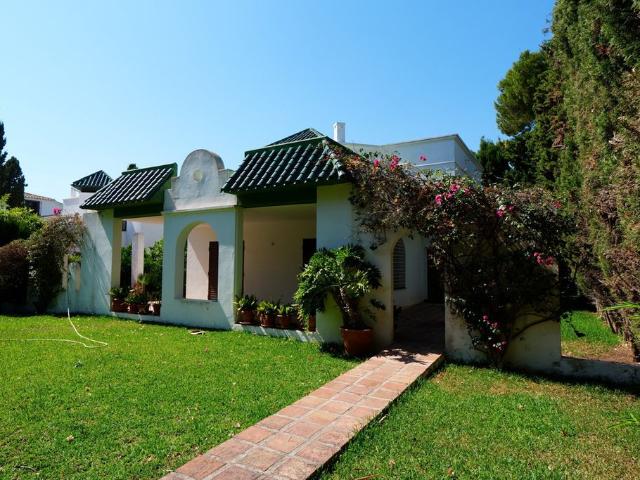 Casa de alto standing de 151 m2 en venta Las Chapas, Andalucía