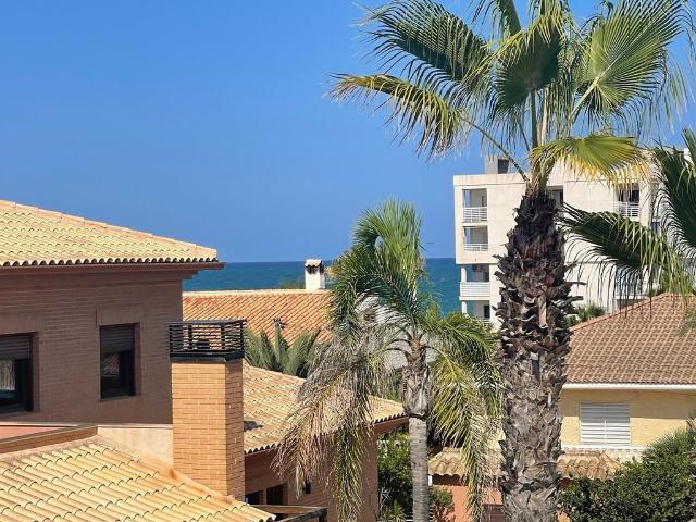 Casa de alto standing de 161 m2 en venta Torrevieja, España