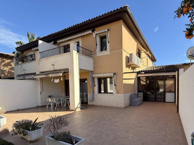 Casa de alto standing de 171 m2 en venta Muchamiel, España