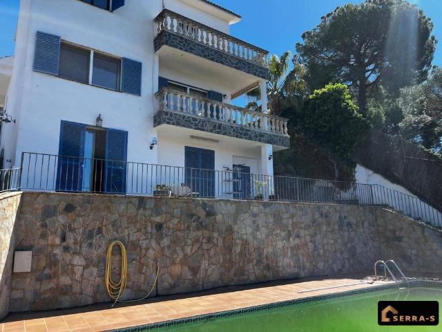 Casa de alto standing de 180 m2 en venta San Cipriano de Vallalta, España