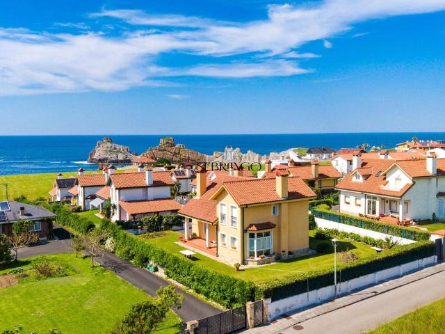 Casa de alto standing de 201 m2 en venta Liencres, Piélagos, Cantabria
