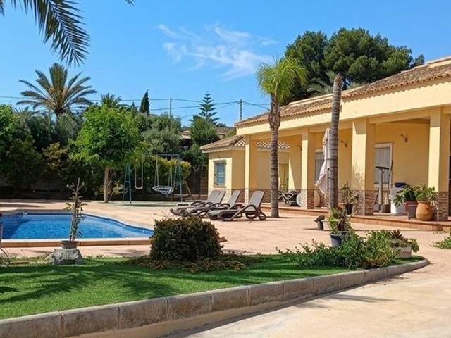 Casa de alto standing de 220 m2 en venta Elche, España