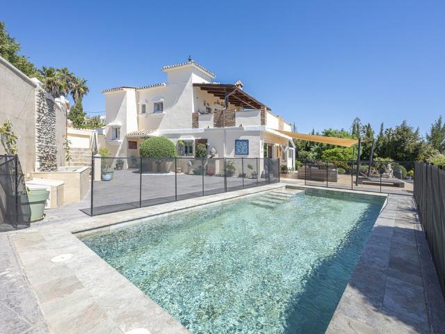 Casa de alto standing de 235 m2 en venta Estepona, Andalucía