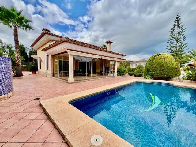 Casa de alto standing de 238 m2 en venta Alfaz del Pi, Comunidad Valenciana