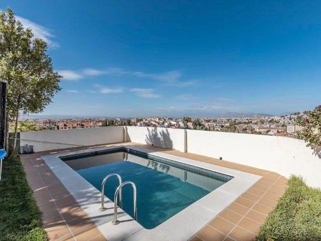 Casa de alto standing de 245 m2 en venta Granada, España