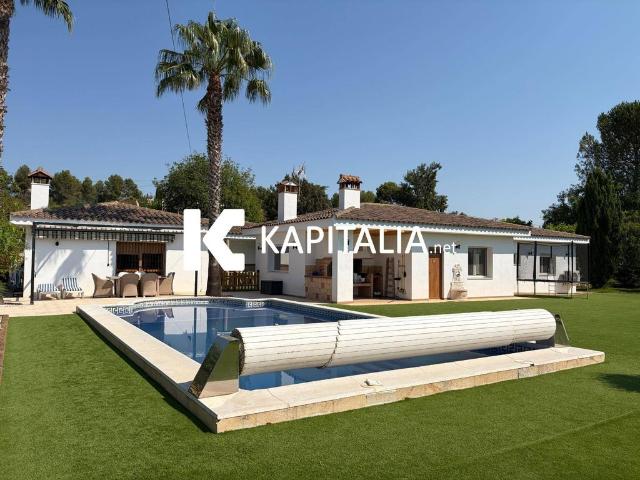 Casa de alto standing de 250 m2 en venta Onteniente, Comunidad Valenciana