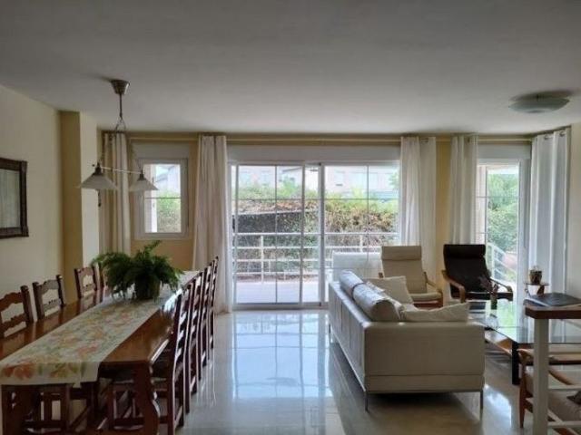Casa de alto standing de 265 m2 en alquiler Muchamiel, España