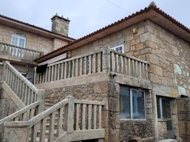 Casa de alto standing de 274 m2 en venta Vilanova de Arousa, España