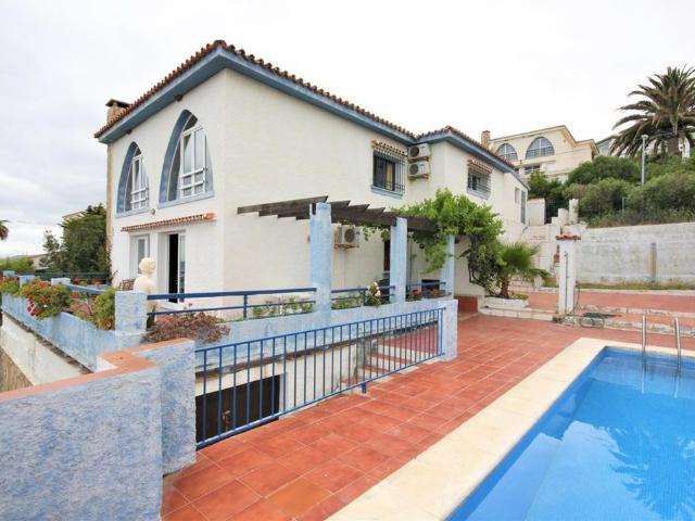 Casa de alto standing de 300 m2 en venta Estepona, España