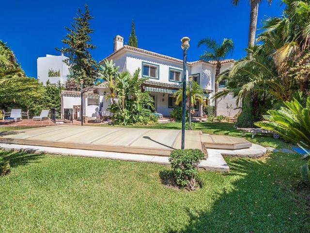 Casa de alto standing de 388 m2 en venta Marbesa, Marbella, Andalucía