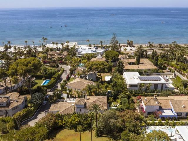 Casa de alto standing de 390 m2 en venta Los Monteros, Marbella, Andalucía