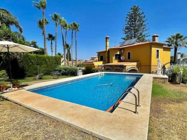 Casa de alto standing de 411 m2 en venta Alhaurín de la Torre, Andalucía