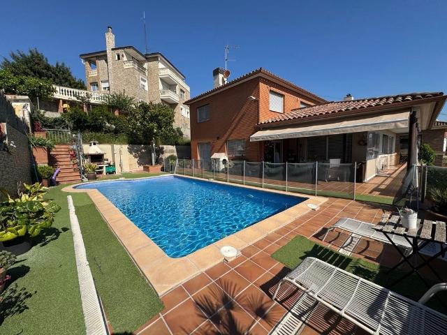Casa de alto standing de 485 m2 en venta Sant Boi de Llobregat, Cataluña