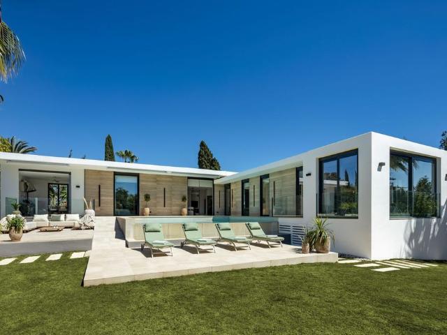 Casa de alto standing de 480 m2 en venta Nueva Andalucia, España