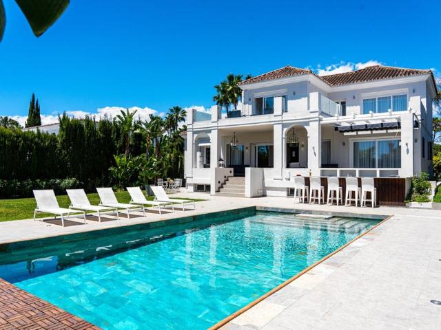 Casa de alto standing de 539 m2 en venta Nueva Andalucia, Andalucía