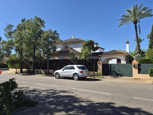 Casa de alto standing de 586 m2 en venta Bormujos, España