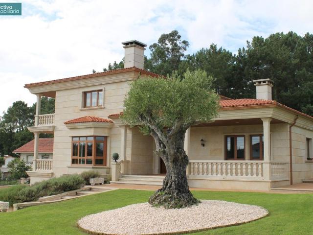 Casa de alto standing de 615 m2 en venta Vedra, España