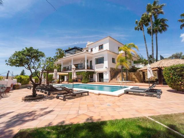 Casa de alto standing de 779 m2 en venta Marbella, España