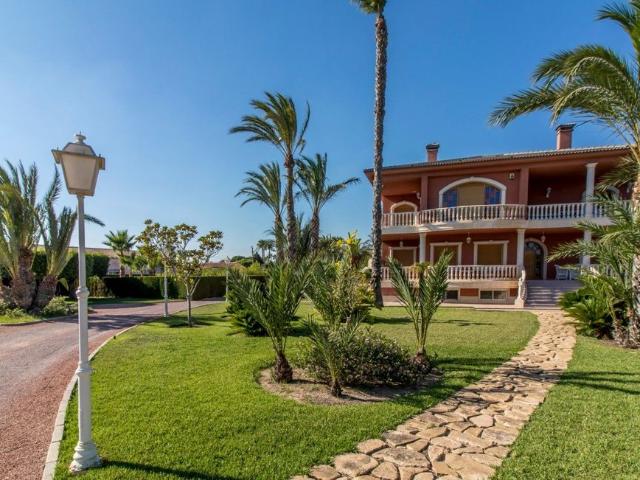 Casa de alto standing de 964 m2 en venta Elche, España