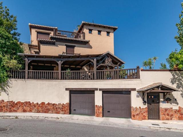 Casa de alto standing en venta Cenes de la Vega, España