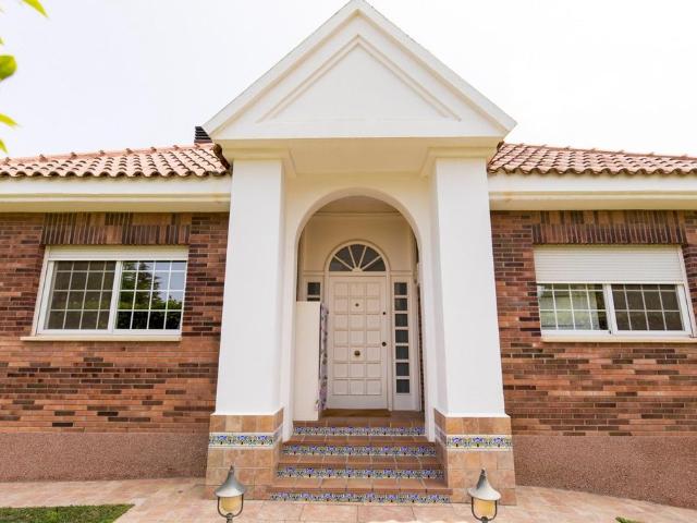 Casa de alto standing en venta Cuarte de Huerva, Aragón