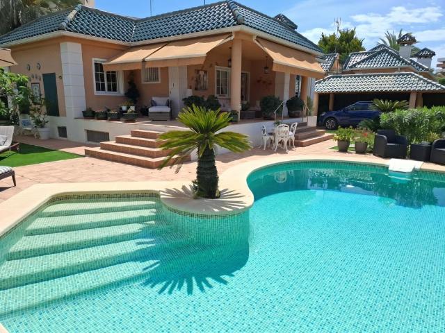 Casa de alto standing en venta Arenales del Sol, España