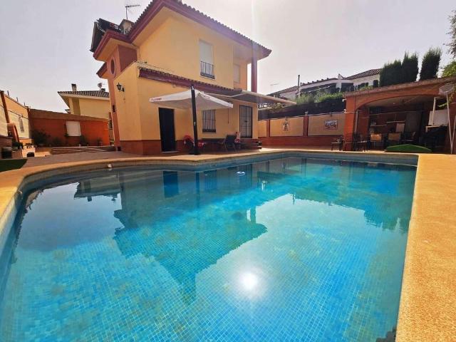 Casa de alto standing en venta Bormujos, España
