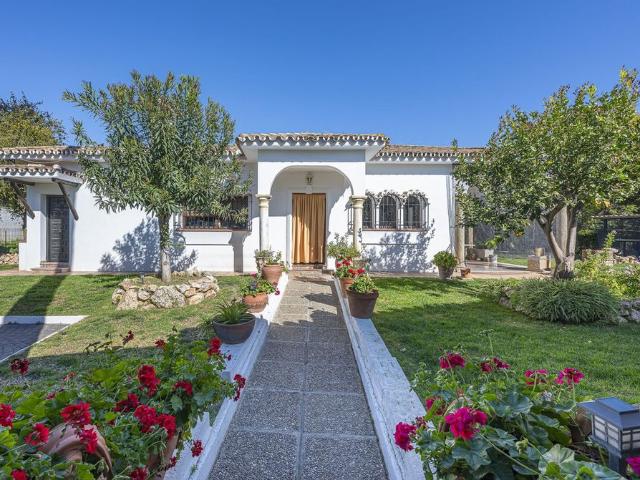 Casa de alto standing en venta Guadalmina, España