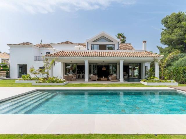 Casa de alto standing en venta Estepona, España