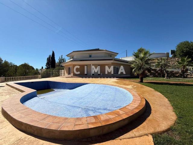 Casa de alto standing en venta la Nucia, España